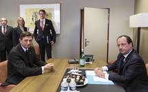 2. 4. 2014, Ljubljana – Predsednik republike Borut Pahor se je ob robu IV. vrha EU-Afrika sreal s predsednikom Francoske republike Franoisom Hollandom (Thierry Monasse/STA)