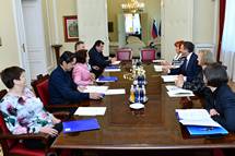 7. 5. 2019, Ljubljana – Predsednik Pahor je sprejel lane izbirne komisije za izvedbo ponovnega postopka za izbiro namestnika predsednika Komisije za prepreevanje korupcije (Tamino Petelinek/STA)