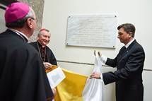 3. 2. 2016, Ljubljana – Predsednik Pahor sprejel dravnega tajnika Svetega sedea kardinala Pietra Parolina, s katerim sta otvorila nove prostore Apostolske nunciature v Ljubljani (STA)