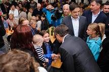 5. 9. 2015, Kranj, Struevo – Predsednik republike obiskal Struevo pri Kranju (Daniel Novakovi/STA)