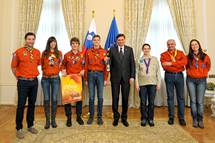 18. 12. 2014, Ljubljana – Predsednik republike Borut Pahor je sprejel Lu miru iz Betlehema (Tamino Petelinek / STA)