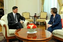 7. 4. 2014, Ljubljana – Predsednik republike Borut Pahor sprejel Tamaro Blaina, poslanko v poslanski zbornici Italijanske republike (Tamino Petelinek/STA)
